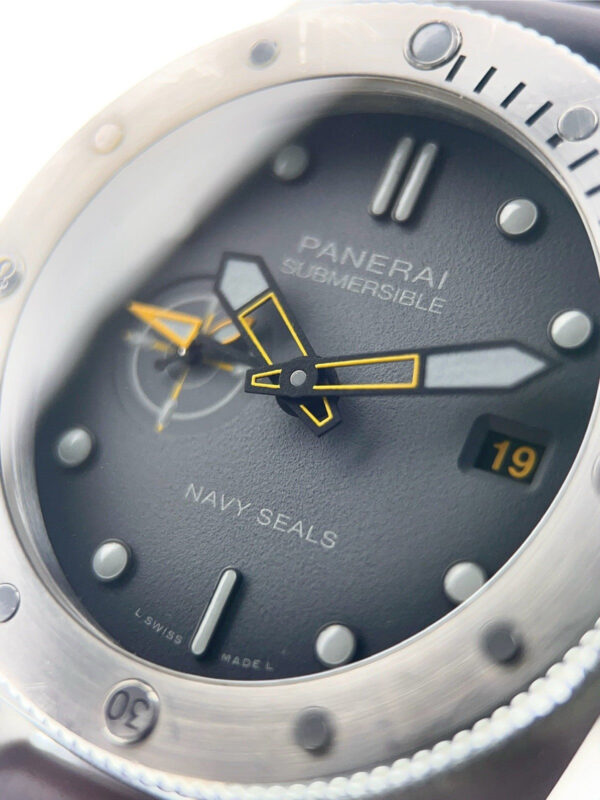 Panerai Submersible Navy Seals PAM01323 PAM1323 44mm Grey Dial Full Set