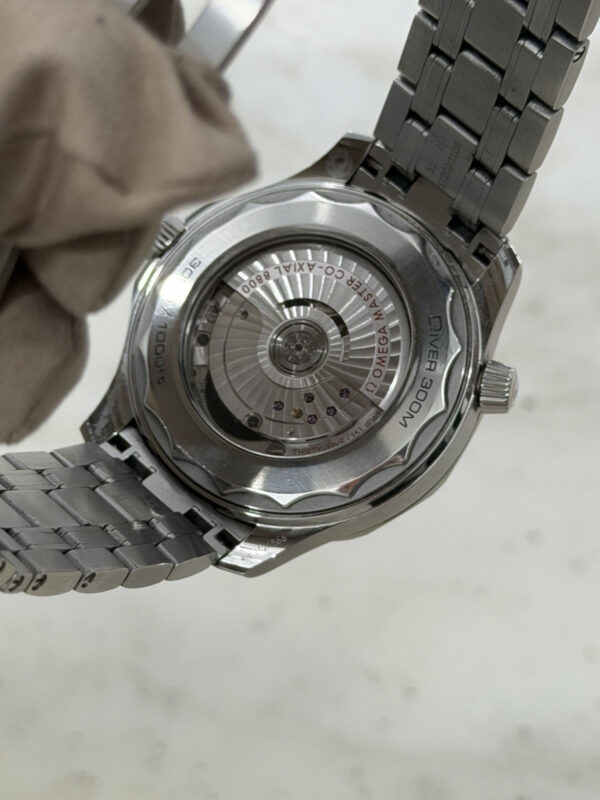 57_0dc63ef9-223a-4215-bb0a-0b2f191eb179 2022 Omega Seamaster Professional 300m Diver Black Ceramic 210.30.42.20.01.001