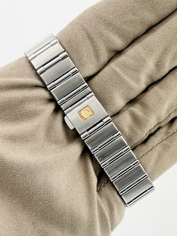 57_18029e05-4aa4-471c-b917-777111b95071 Omega Constellation Stainless Steel Gray Dial 22mm Quartz Women’s Watch 1562.40