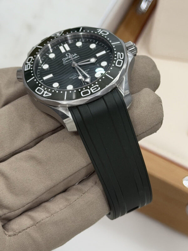 57_18ebb176-3eb0-4e7e-b948-4b6cddfc9992 Omega Seamaster Diver Steel Green Dial 42mm Automatic Watch 210.32.42.20.10.001