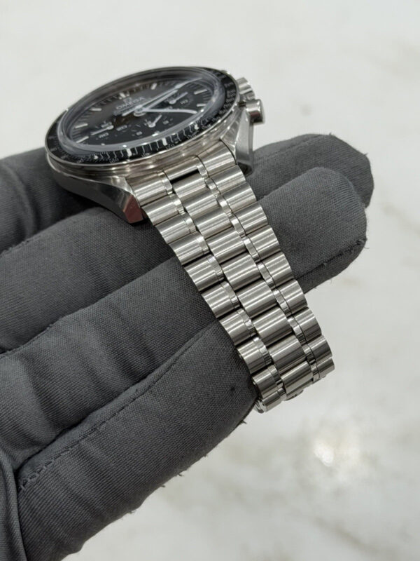 57_9f9b031a-33e0-4980-9c41-35d6ab3e48e4 2024 Omega Speedmaster Moonwatch 42mm Black Dial Sapphire 310.30.42.50.01.002