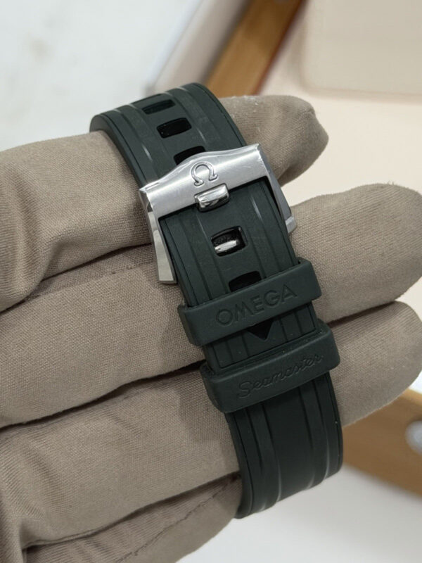 57_e066a42f-864c-43a4-9101-a758673efaeb Omega Seamaster Diver Steel Green Dial 42mm Automatic Watch 210.32.42.20.10.001