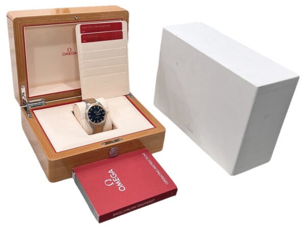 57_e1e68ad2-8076-45c6-8cde-553cd1a3db92 Omega Globemaster Gold & Steel Blue Dial 39mm Automatic Mens 130.20.39.21.03.001